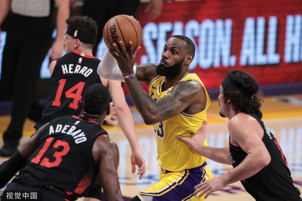 她们在篮下 她们在篮下