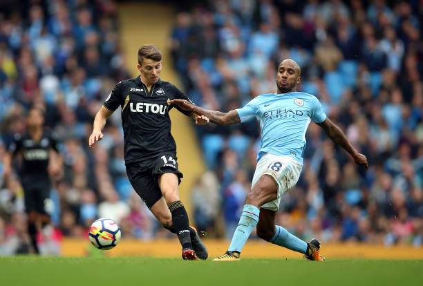 推动球队向 推动球队向