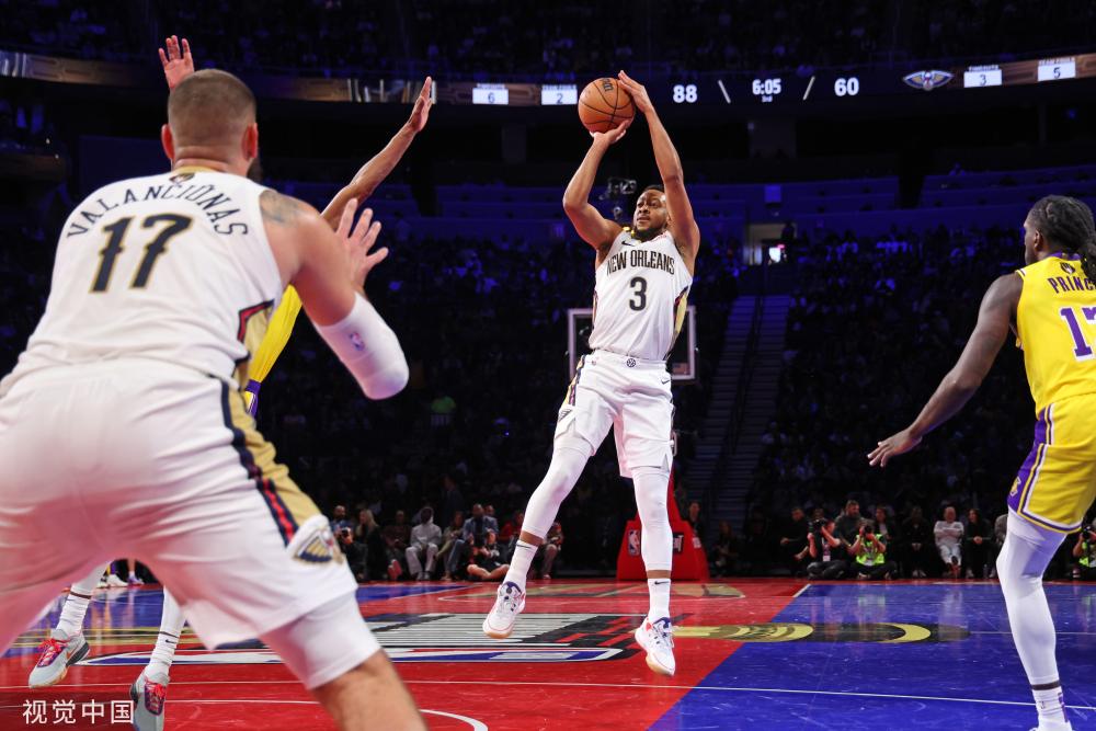 他通过持续 他通过持续